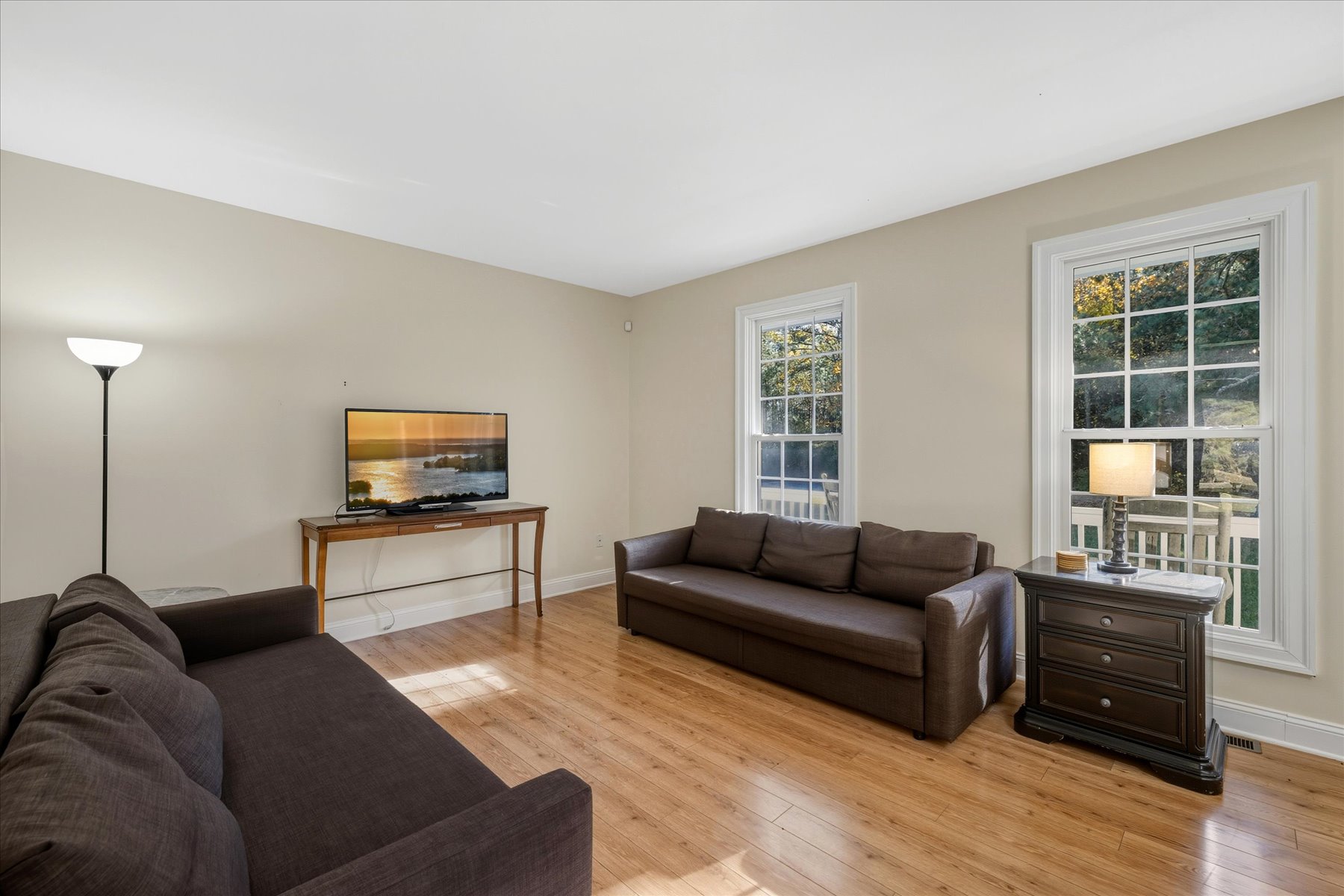 08-Living Room