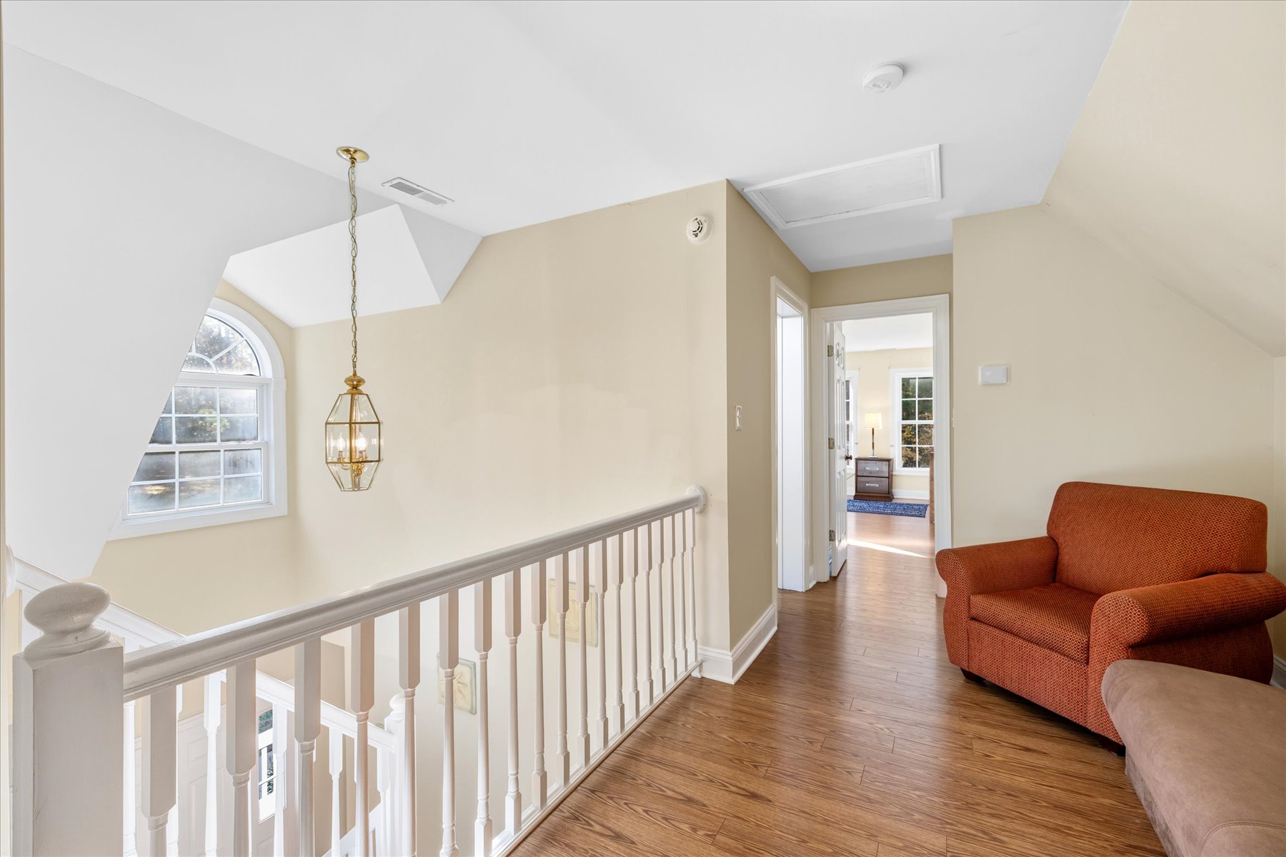 27-Landing Loft